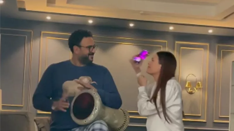 وصلة رقص تجمع اكرم حسنى بـ هنادى مهنا.. فيديو