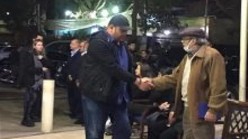 محمد ممدوح يقدم واجب العزاء فى الفنان اياد داوود بمسجد الحامدية .. صور