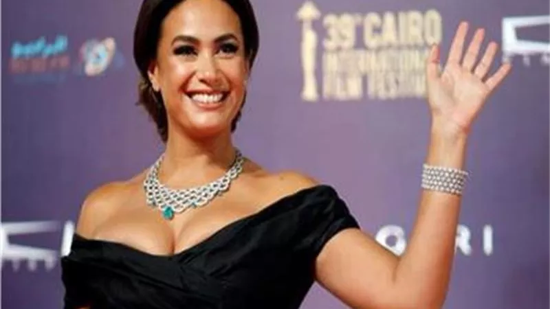 بعد غد ..هند صبرى تستكمل تصوير فيلمه 