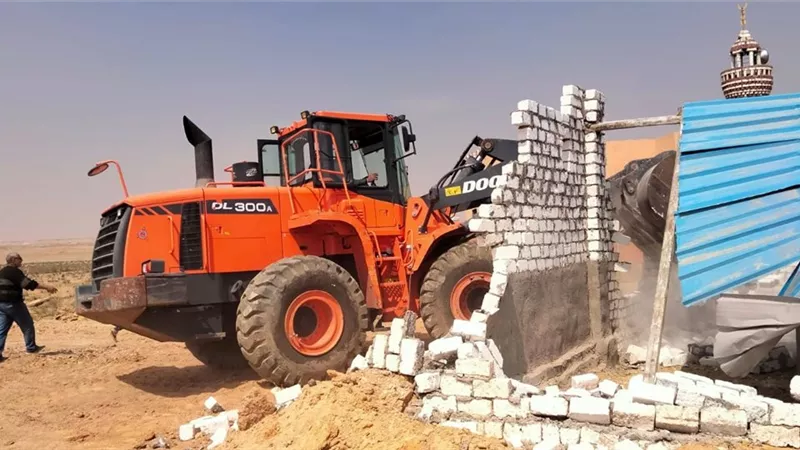 محافظة الجيزة تزيل ٨٧ حاله بناء مخالف علي الأراضي الزراعية وأملاك الدولة