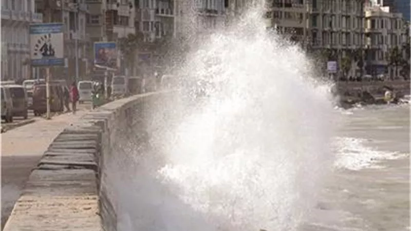 ما هى نوة الحسوم التي تضرب الإسكندرية خلال ساعات ؟