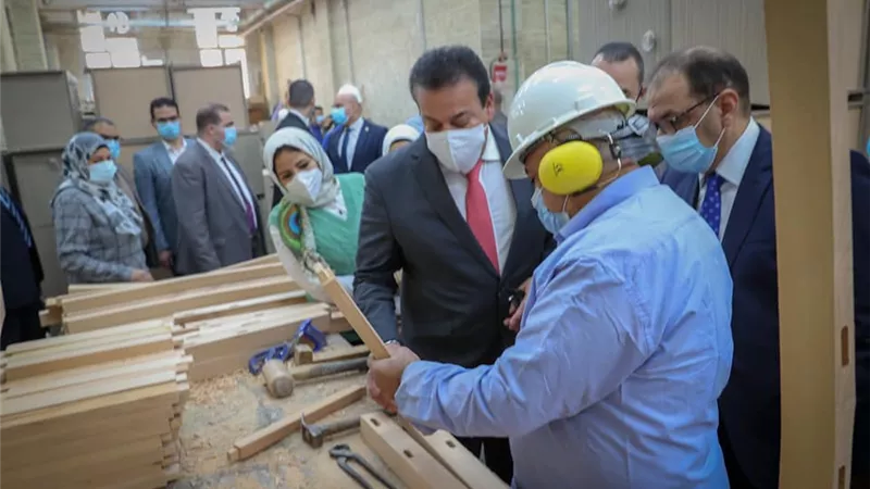 عبد الغفار يوجه بدراسة التوسع في إنشاء مخازن للتموين الطبي بالمحافظات