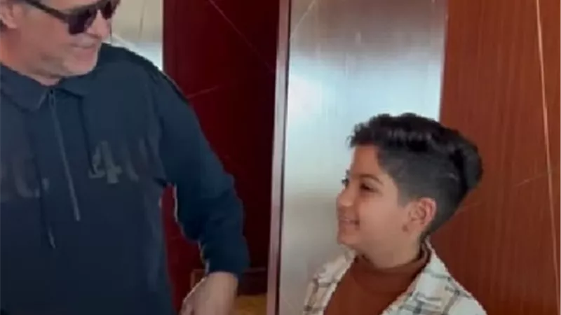 راغب علامة يدعم مطرب 