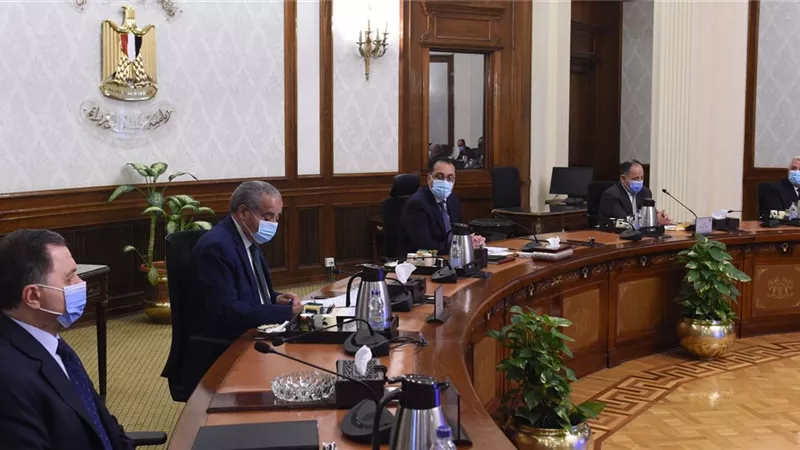 تفاصيل اجتماع رئيس الوزراء مع ممثلي الغرف التجارية لمواجهة غلاء الأسعار .. فيديو