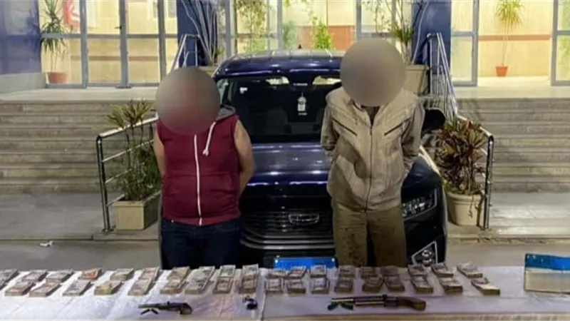 تفاصيل سرقة مبلغ مالي من داخل سيارة بالقاهرة