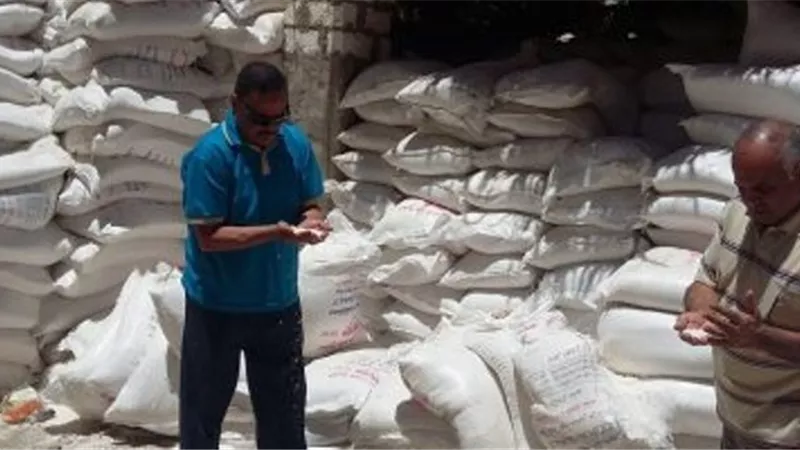 خلال حملات لرصد أماكن الحجب.. الأجهزة الرقابية تضبط 275 طن سلع احتكرها التجار