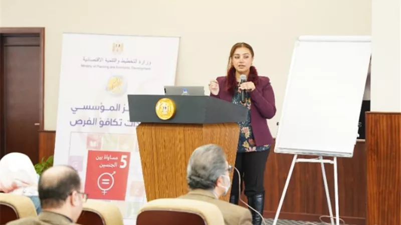 وزارة التخطيط تعقد سلسلة من ورش العمل لعرض مؤشرات تحقيق تكافؤ الفرص بين العاملين