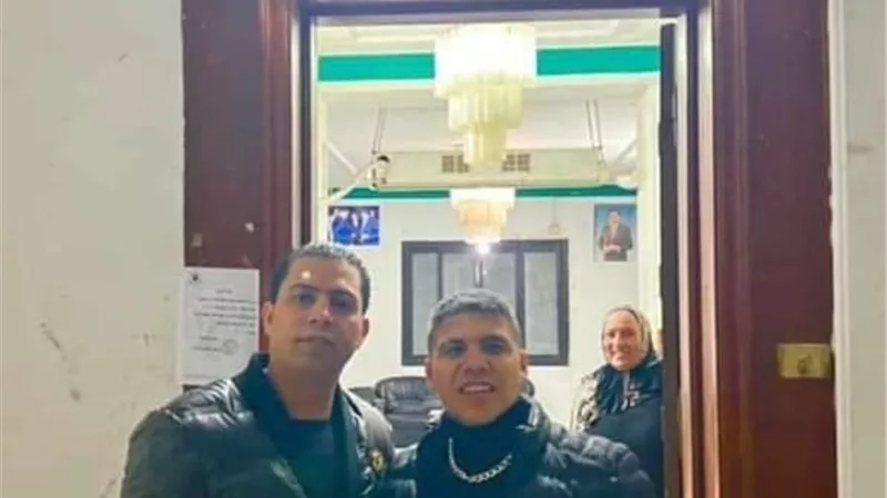 رفع الإيقاف عن عمركمال