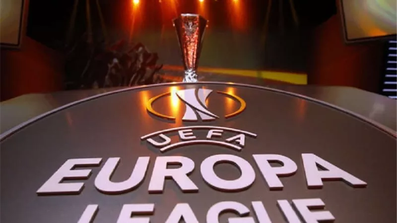 فرانكفورت وليون يهزمان بيتيس وبورتو ويقتربان من دور الثمانية لدورى اوروبا