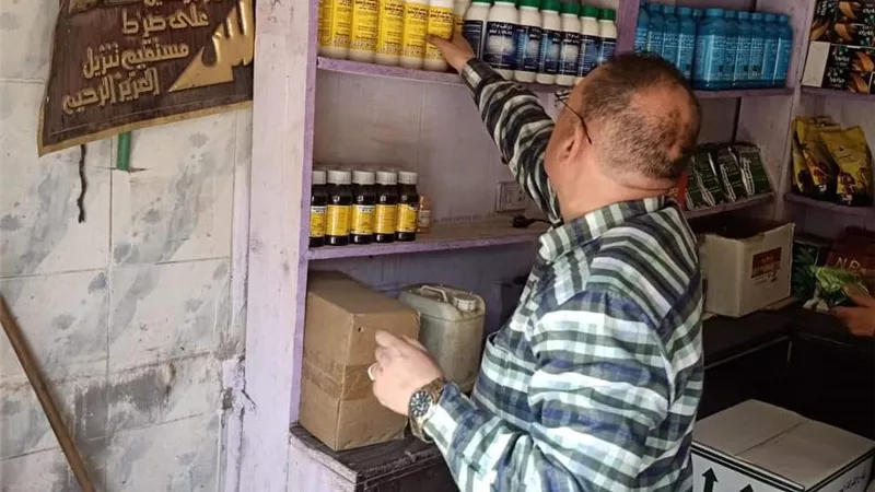 حمله لضبط السوق المحلى للمبيدات والاسمدة ببني سويف