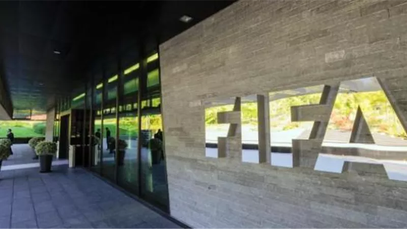 على حساب روسيا .. الفيفا يعتبر بولندا متأهلة رسميا في تصفيات ملحق المونديال