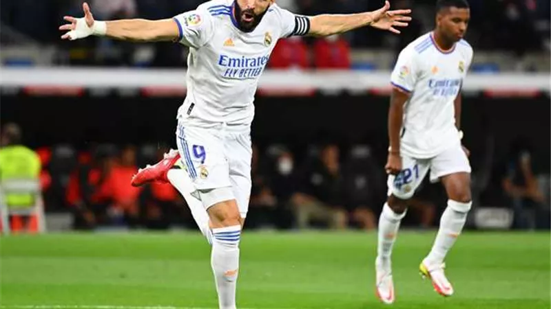 كريم بنزيمة: ريال مدريد قادر على هزيمة أي فريق