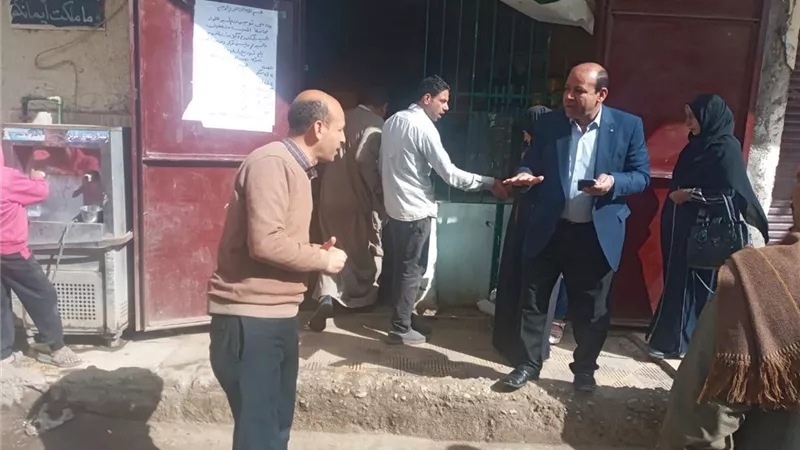 محافظ المنيا يوجه بتوفير السلع الغذائية للمواطنين ومواجهة محتكري السلع