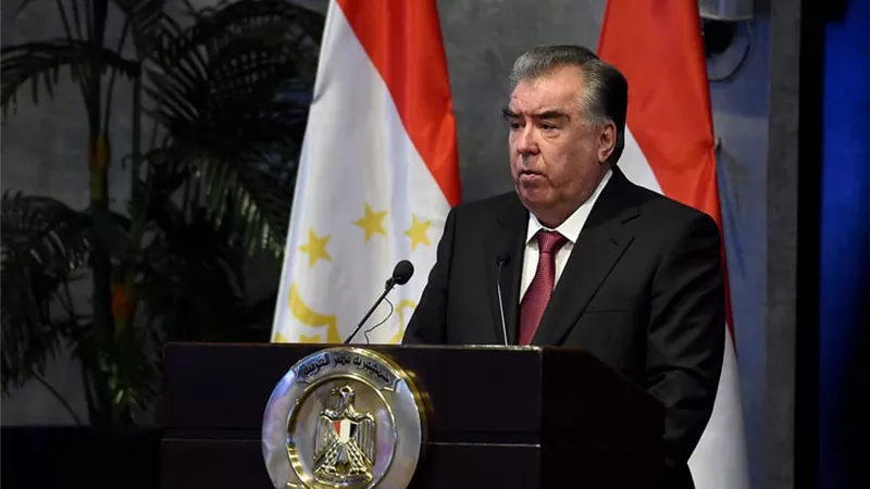 رئيس جمهورية طاجيكستان يؤكد اعتزازه بعلاقة الأخوة التي تربطه بالرئيس السيسي
