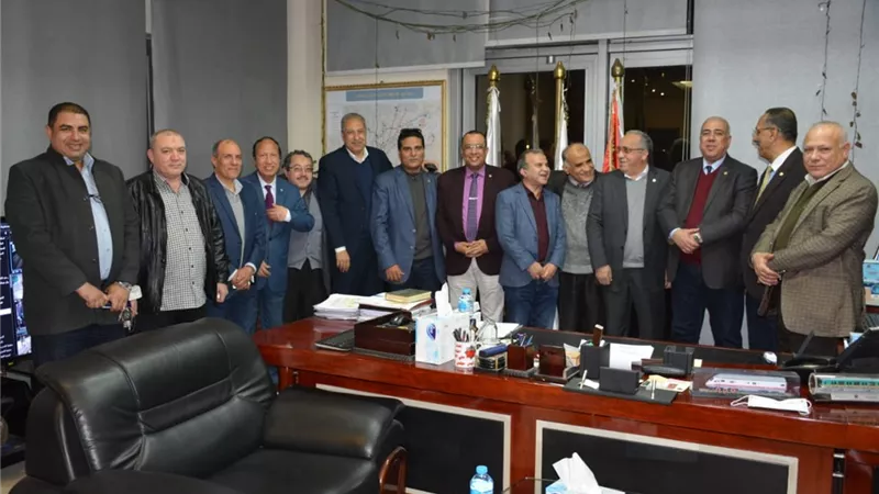 قيادات مترو الأنفاق يحتفلون بتجديد الثقة بالفضالي وصبرة