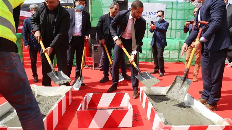 وزير الإسكان: الانتهاء من أعمال الهيكل الخرسانى للبرج الهلالى بالعاصمة الإدارية الجديدة.. صور