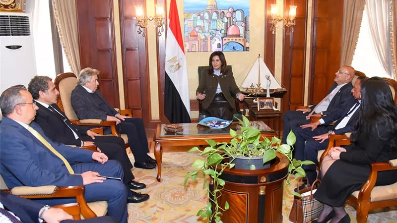 وزيرة الهجرة تبحث إقامة معرض في تورنتو للترويج للاستثمار العقاري في مصر