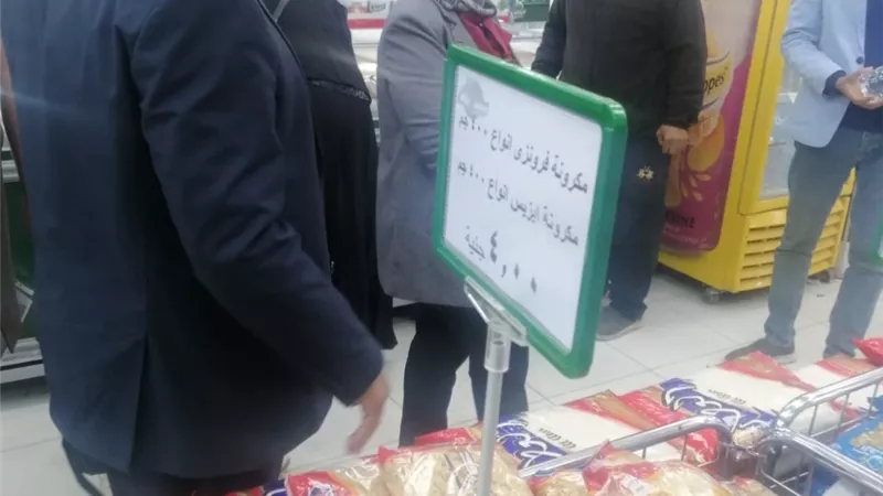 محافظ أسيوط يؤكد على المتابعة المستمرة لمعارض 