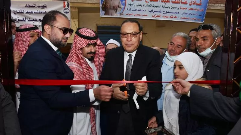 محافظ الشرقية يفتتح ويؤدي صلاة الجمعة في مسجد الأنوار المحمدية بكفر حمودة..صور