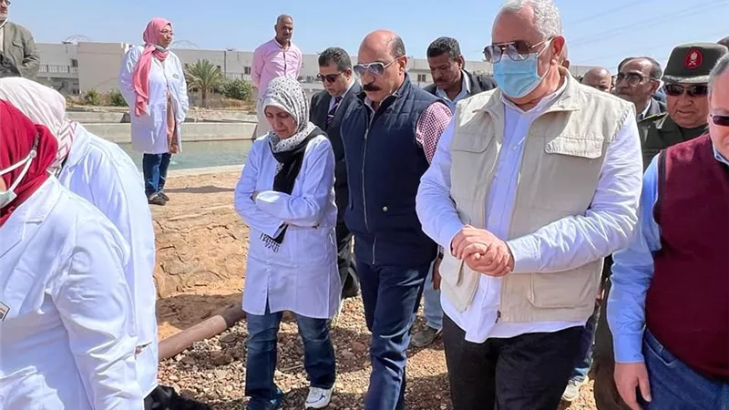 وزير الزراعة ومحافظ أسوان يتفقدان مقر هيئة تنمية بحيرة السد العالي ومفرخ صحاري السمكي