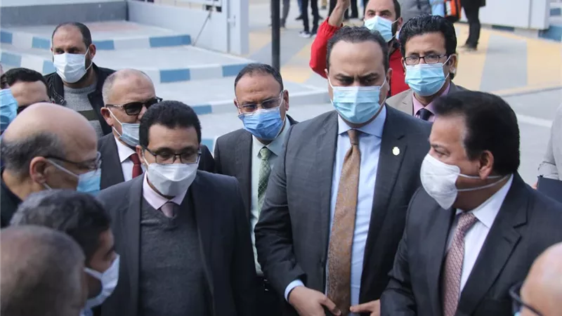 خالد عبد الغفار و رئيس الهيئة العامة للرعاية الصحية يتفقدان مستشفى فايد التخصصي بالإسماعيلية