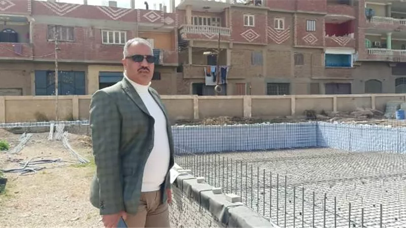 وكيل الشباب والرياضة بالقليوبية يتابع الأعمال الإنشائية لحمام السباحة بسنديون