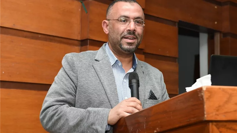 عضو الهيئة الدولية للتغيرات المناخية : زيادة الانبعاثات الكربونية 40% بسبب الحرب
