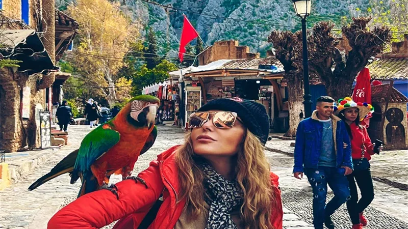 بعد غياب عامين.. الديفا سميرة سعيد تزور المغرب برفقة أسرتها.. صور