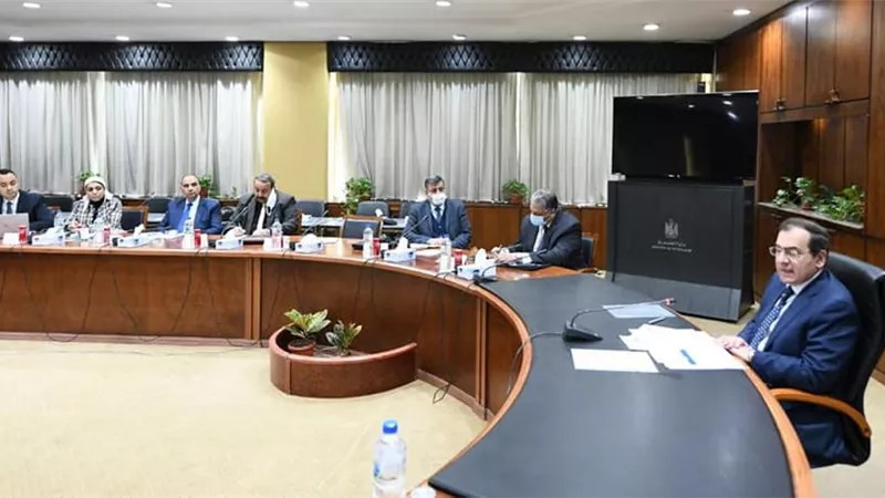 الملا :خطط عمل جديدة لتأمين احتياجات السوق المحلى من المنتجات البترولية