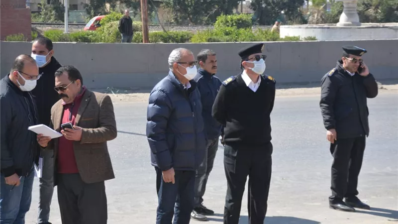 محافظ القليوبية يواصل ازالة التعديات على طريق مصر اسكندرية الزراعي