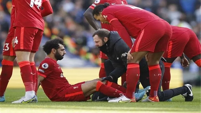 تفاصيل جديدة بشأن اصابة محمد صلاح وموقفه من مباراتى السنغال