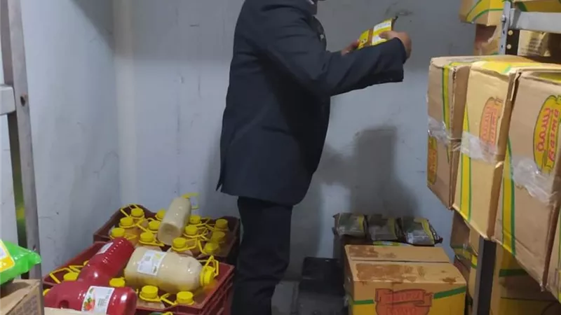 اعدام 95 كجم و 25 لتر اغذية ومشروبات غير صالحة للأستهلاك الادمى