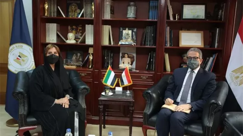 وزير السياحة يبحث مع سفيرة الإمارات دفع مزيد من الحركة السياحية الوافدة
