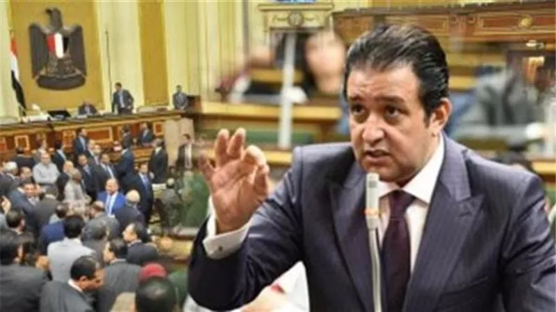 علاء عابد : وكلمة شكري امام 