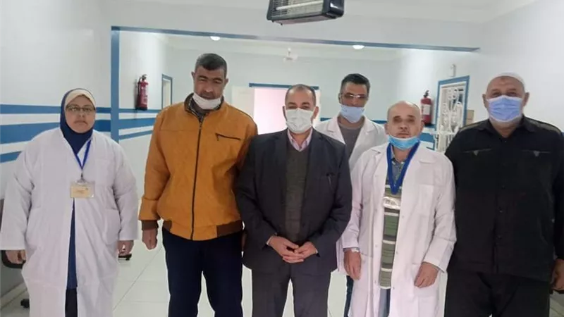 مدير التأمين الصحى يفاحئ عيادة قوات الامن بالزقازيق ويأمر بتوفير خدمات جديدة بها