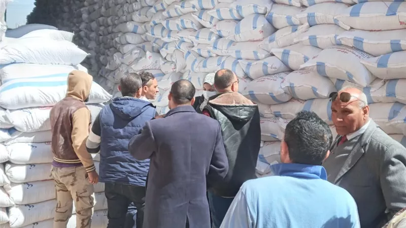 محافظ أسيوط: ضبط ومصادرة 3 طن نخالة ناعمة وطن دقيق والتحفظ على 35 طن و 18 طن أعلاف ردة