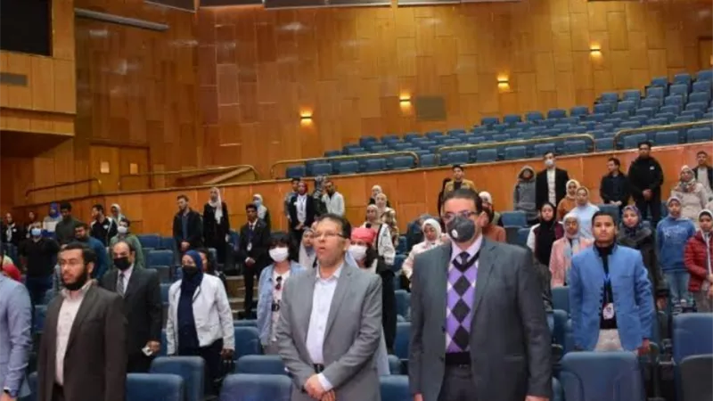 رئيس جامعة أسيوط يُعلن عن تكفل الجامعة بنصف مصروفات الدراسة بجامعة لويزفيل الأمريكية للطلاب المتفوقين