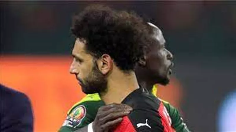 تقارير تكشف كواليس الحديث بين مانى وصلاح عقب نهائى أمم افريقيا