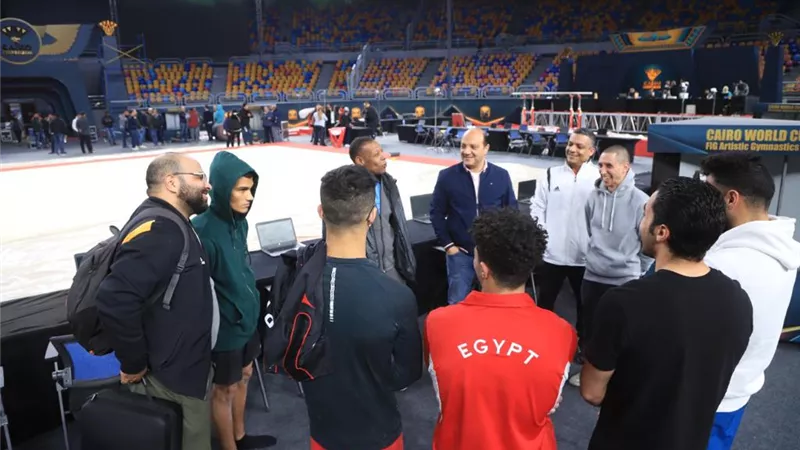 ورش عمل بالصالة المغطاة استعدادًا لبطولة ألعالم للجمباز