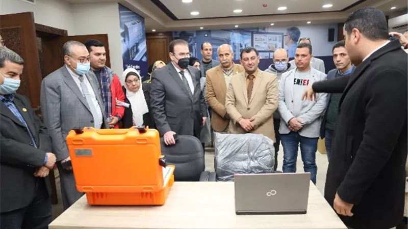 بحضور اعضاء هيئة المكتب.. المهندس هانى ضاحى يفتتح معمل سيمنز للتدريب الهندسى.. صور