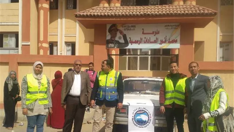 حزب مستقبل وطن مدينة بدر يساهم فى رفع كفاءة المدارس داخل الأحياء.. بالصور