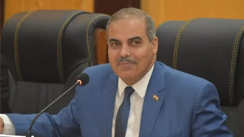 رئيس جامعة الأزهر يدعو لمنع غير المتخصصين من تصدر الفتوى