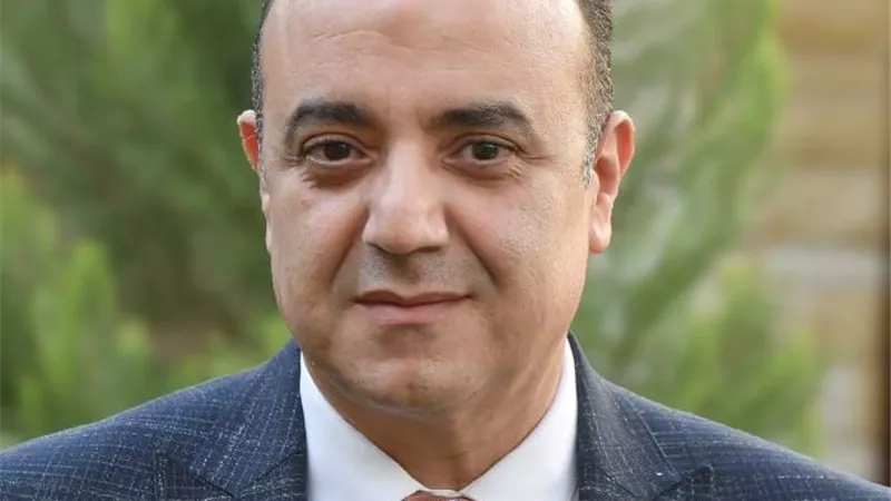 ماذا قال الخطيب لرئيس الشمس بشأن مدرب اليد