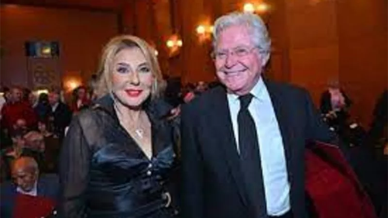 نادية الجندى عن تولى حسين فهمى رئاسة مهرجان القاهرة السينمائى: 