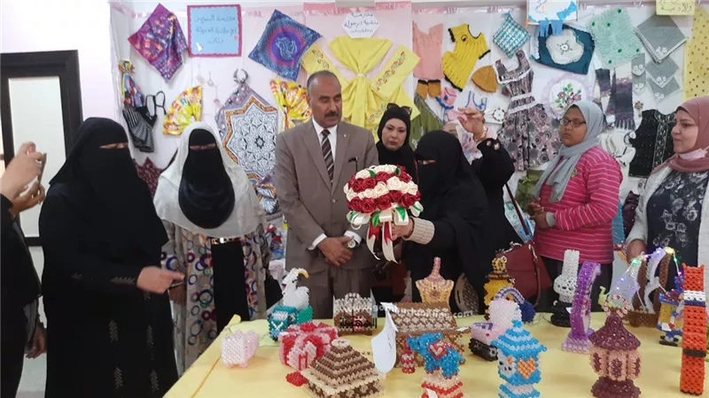 الفولي يثني علي الأنشطة الطلابية خلال جولته بمدرسة شوشة