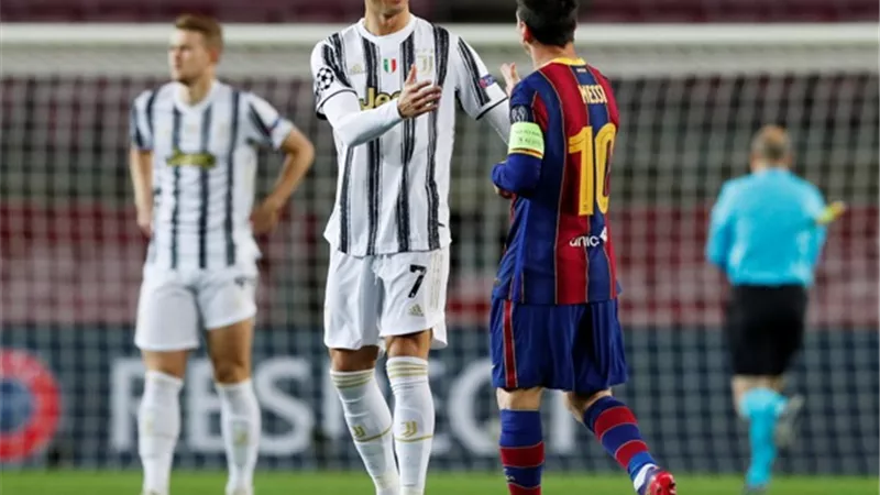 آرثر: رونالدو ليس مجرد لاعب.. وميسي تشعر أنه يشاهد الملعب من الأعلى