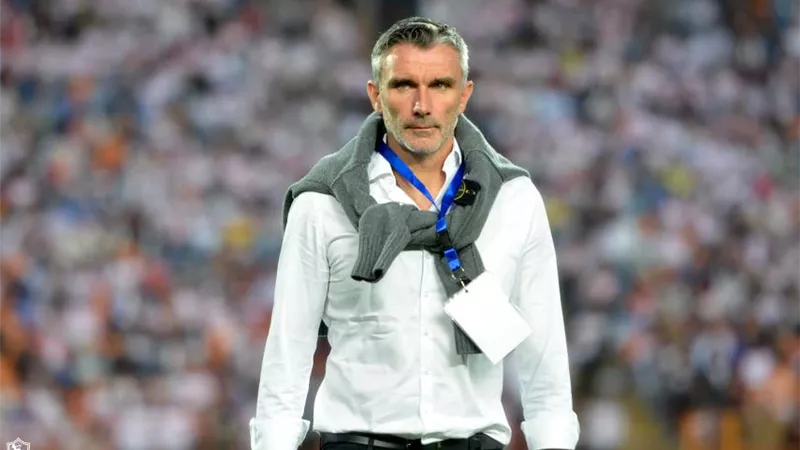 كارتيرون يشكو رئيس الزمالك للإتحاد الدولى لكرة القدم .. تعرف على التفاصيل