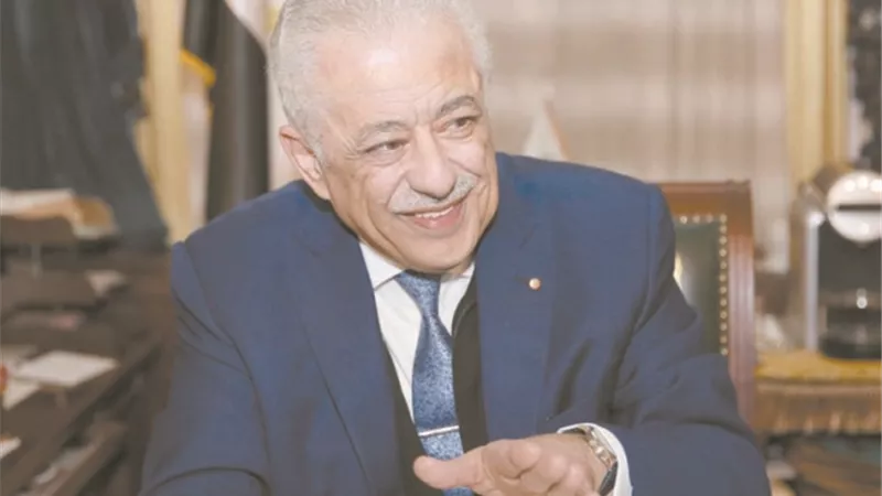 شوقي: تدريب طلاب أولي ثانوي على التابلت ليس امتحاناً كاملاً