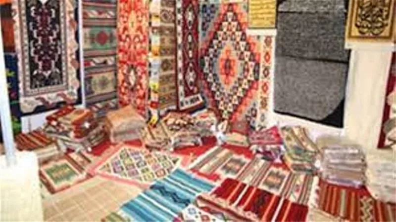 4 محافظات تشارك في معرض 