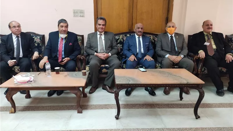 نائب رئيس جامعة الزقازيق يفتتح فعاليات المؤتمر الثالث لقسم الطب الشرعى والسموم الإكلينيكية